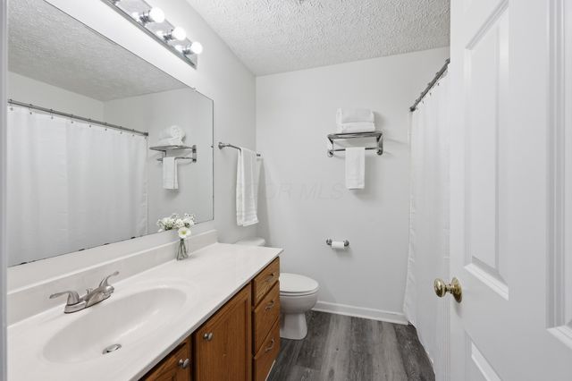 1158 Briarshore Way, Lewis Center, OH 43035