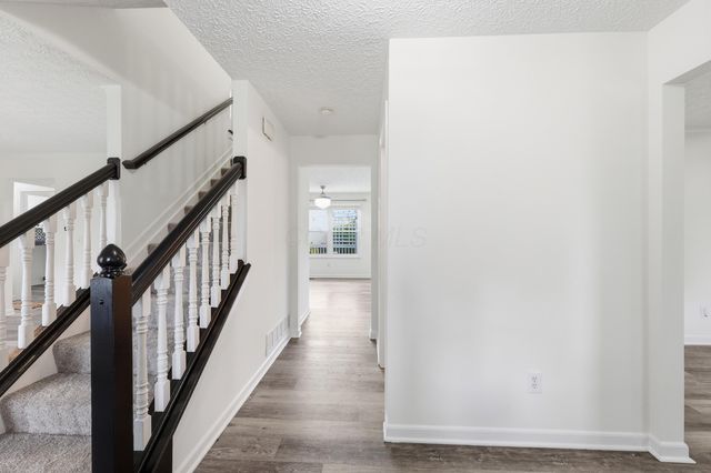 1158 Briarshore Way, Lewis Center, OH 43035