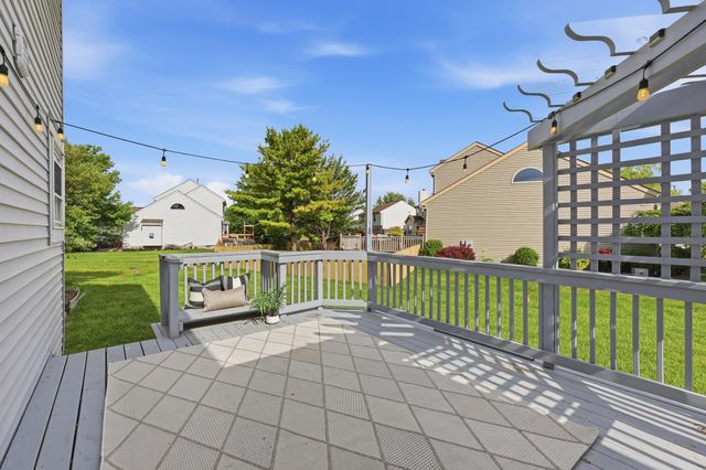 1158 Briarshore Way, Lewis Center, OH 43035