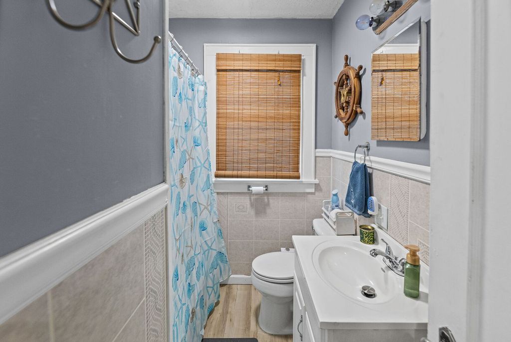 Image 13 of property listing at 120 E Bennett Street, Salem, IL 62881