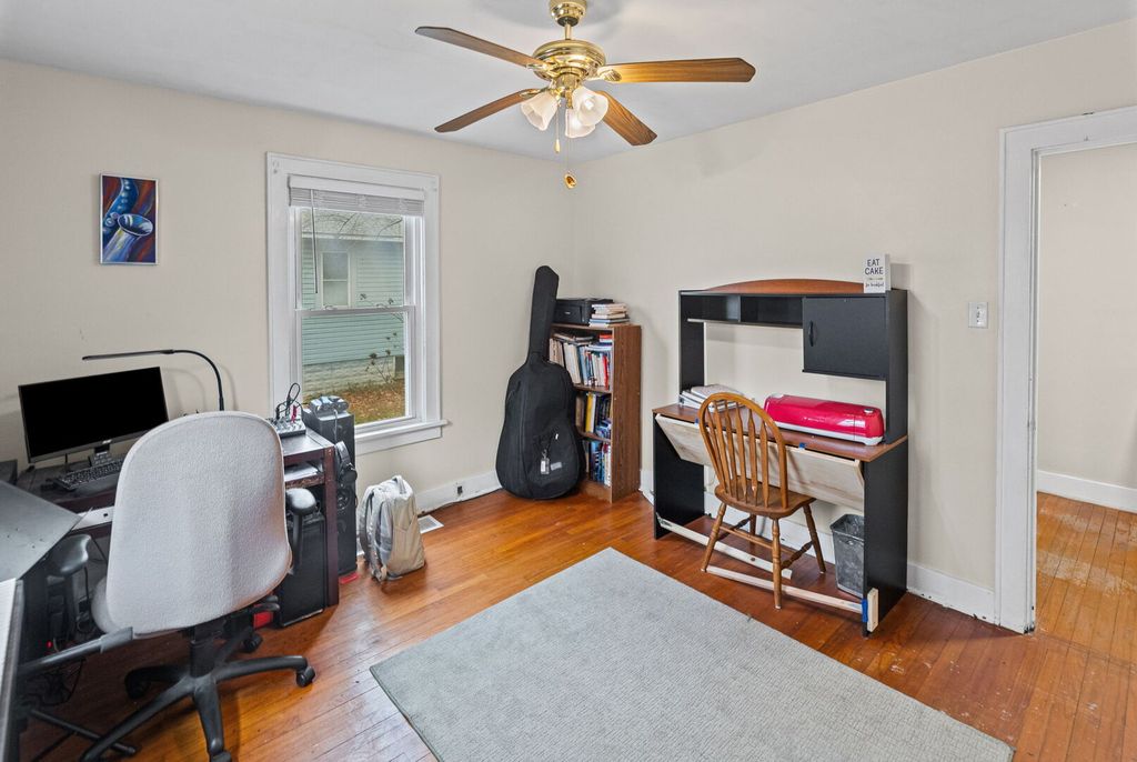 Image 15 of property listing at 120 E Bennett Street, Salem, IL 62881