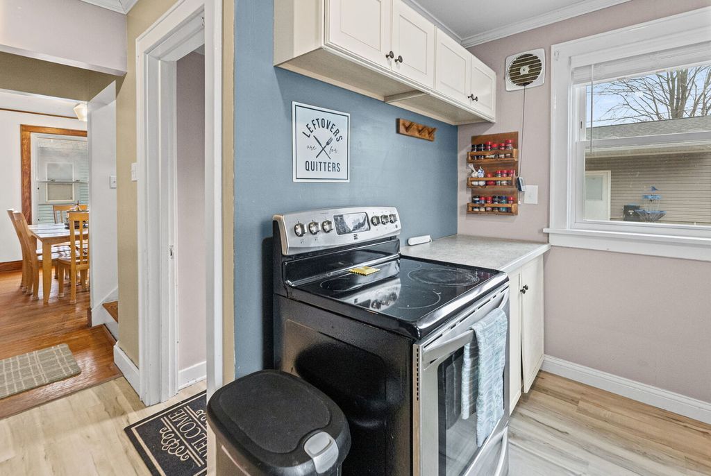 Image 20 of property listing at 120 E Bennett Street, Salem, IL 62881