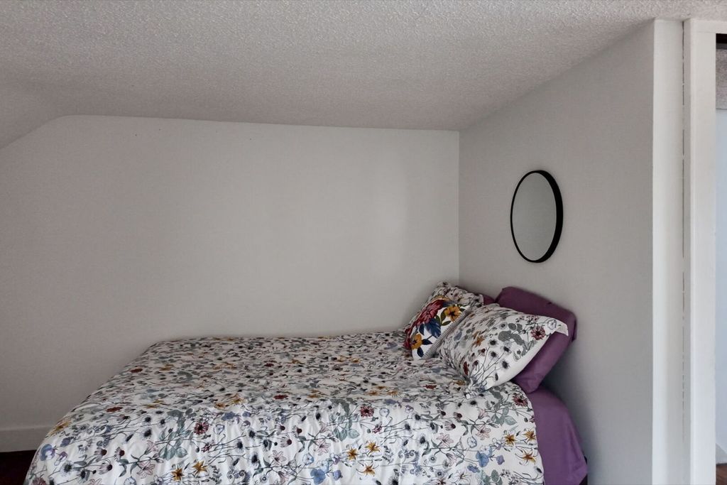 Image 24 of property listing at 120 E Bennett Street, Salem, IL 62881