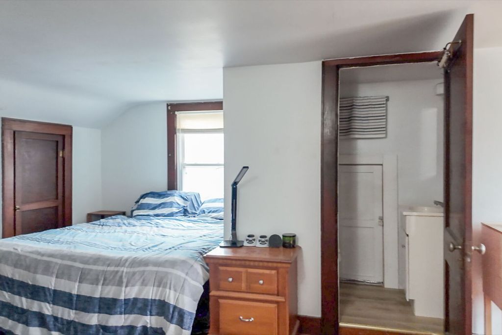 Image 25 of property listing at 120 E Bennett Street, Salem, IL 62881