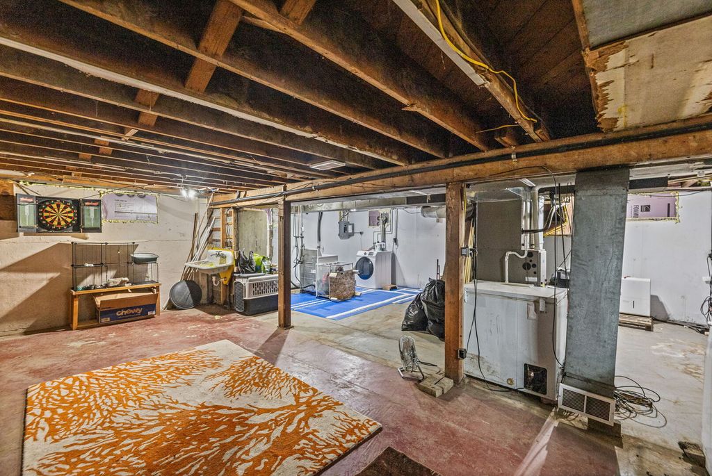 Image 30 of property listing at 120 E Bennett Street, Salem, IL 62881