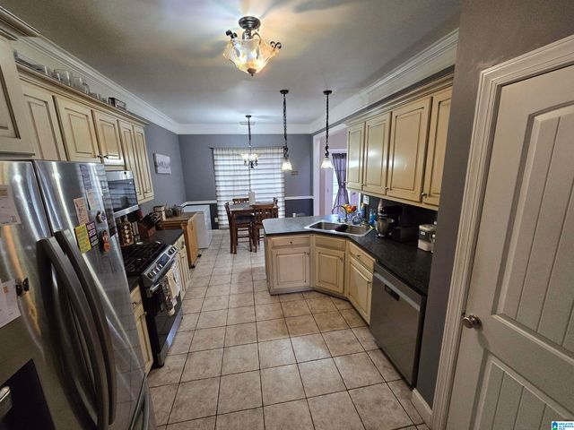 455 OAK LEAF CIRCLE, Pell City, AL 35125