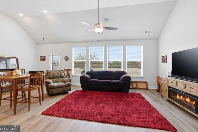 64 Sherwood Drive, Commerce, GA 30529