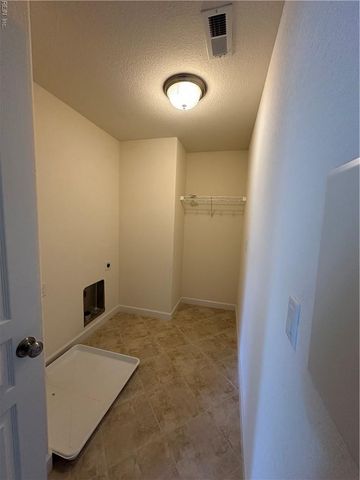 1000 Eleni CT, Chesapeake, VA 23322