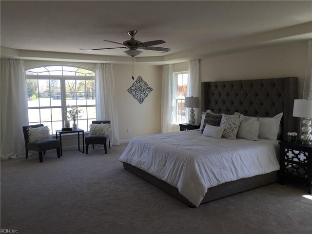 1000 Eleni CT, Chesapeake, VA 23322