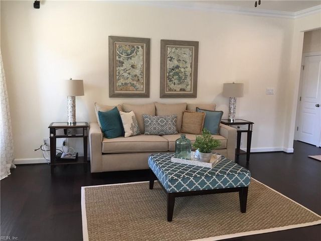 1000 Eleni CT, Chesapeake, VA 23322