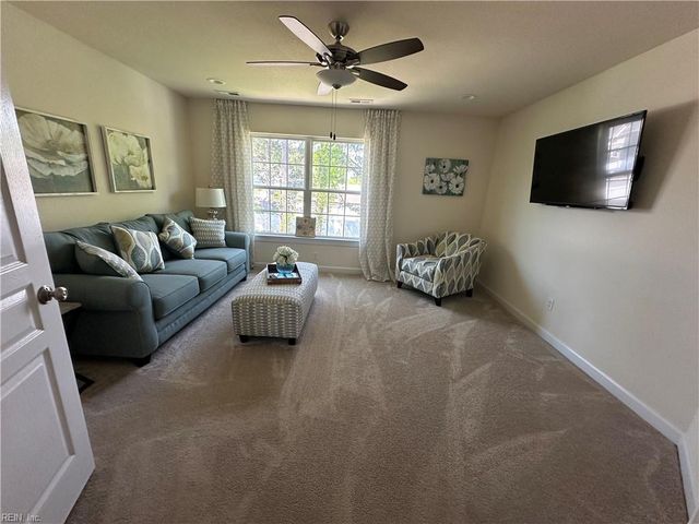 1000 Eleni CT, Chesapeake, VA 23322