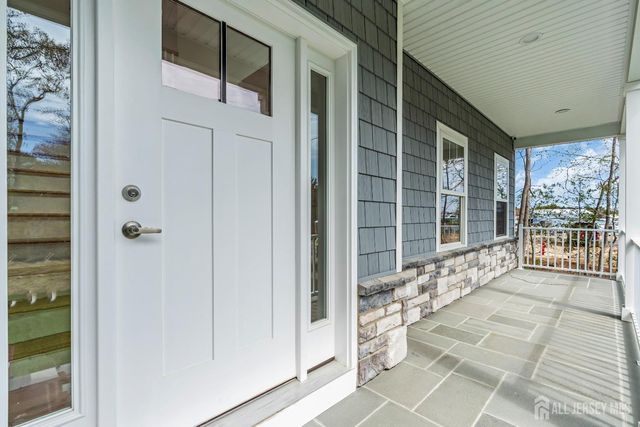 33 Pennsylvania Avenue, Ocean Twp, NJ 08758