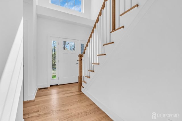 33 Pennsylvania Avenue, Ocean Twp, NJ 08758