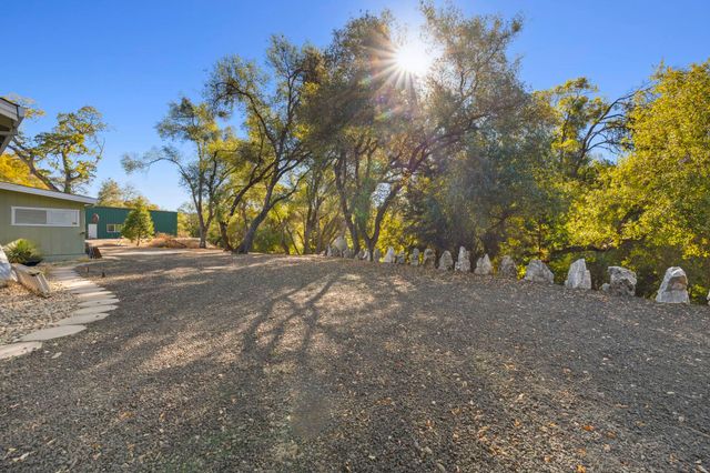 701 Old Bald Mountain Rd., Sonora, CA 95370