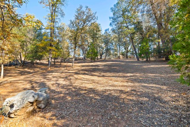 701 Old Bald Mountain Rd., Sonora, CA 95370