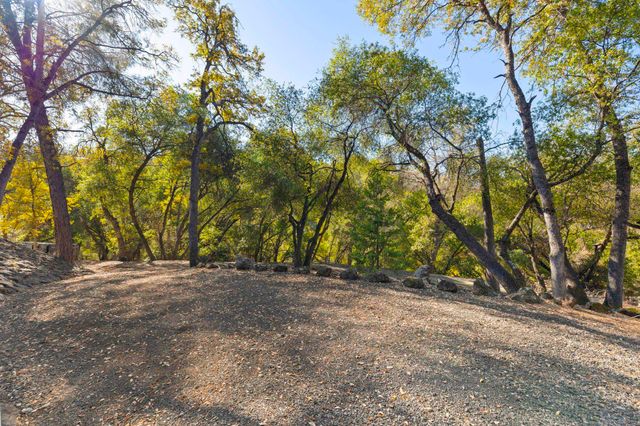 701 Old Bald Mountain Rd., Sonora, CA 95370