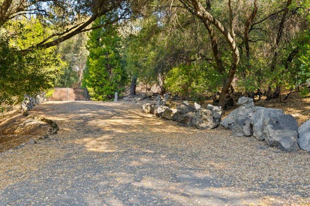 701 Old Bald Mountain Rd., Sonora, CA 95370