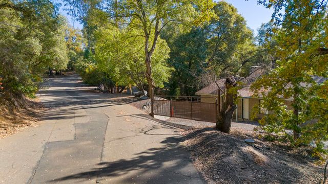 701 Old Bald Mountain Rd., Sonora, CA 95370