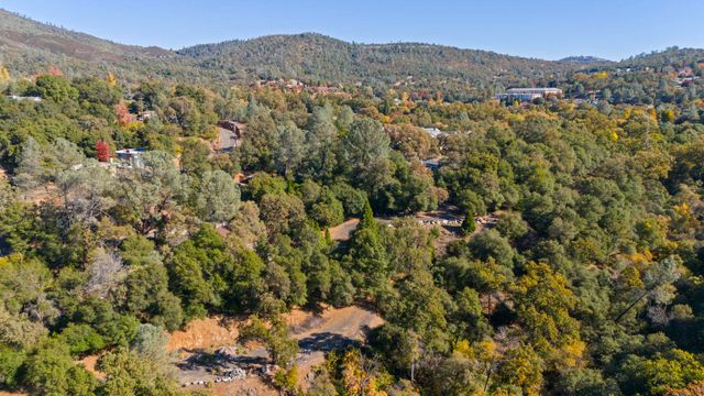 701 Old Bald Mountain Rd., Sonora, CA 95370
