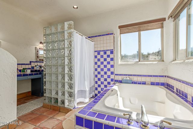 32150 S LISA Drive, Black Canyon City, AZ 85324