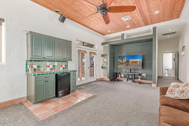 32150 S LISA Drive, Black Canyon City, AZ 85324