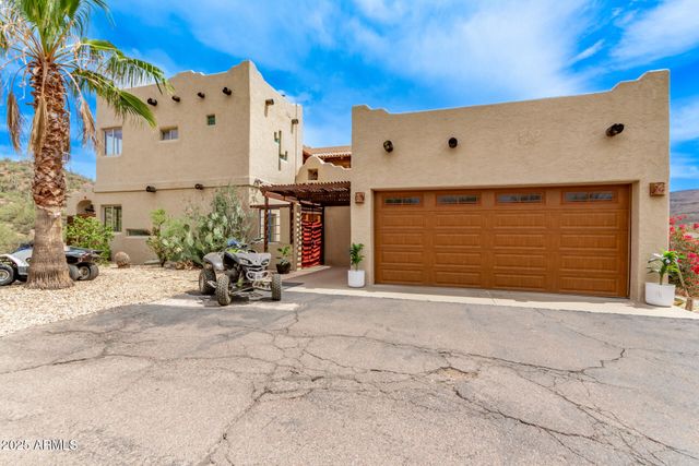 32150 S LISA Drive, Black Canyon City, AZ 85324