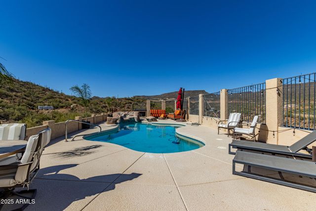 32150 S LISA Drive, Black Canyon City, AZ 85324