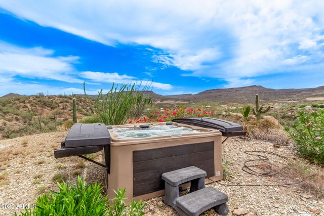 32150 S LISA Drive, Black Canyon City, AZ 85324