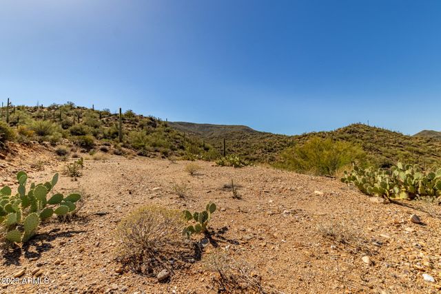 32150 S LISA Drive, Black Canyon City, AZ 85324