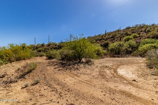 32150 S LISA Drive, Black Canyon City, AZ 85324