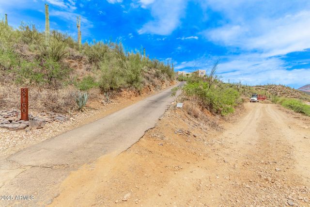 32150 S LISA Drive, Black Canyon City, AZ 85324