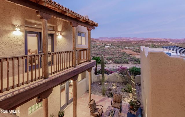 32150 S LISA Drive, Black Canyon City, AZ 85324