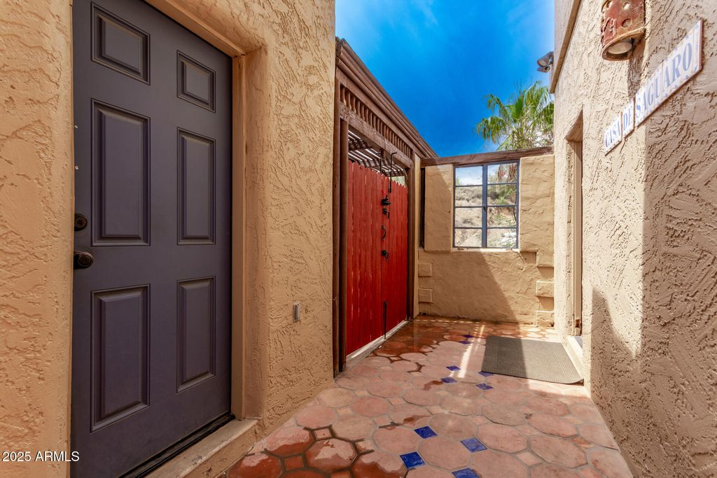 Image 15 of property listing at 32150 S LISA Drive, Black Canyon City, AZ 85324