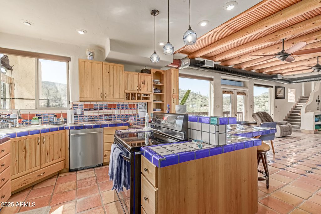 Image 20 of property listing at 32150 S LISA Drive, Black Canyon City, AZ 85324