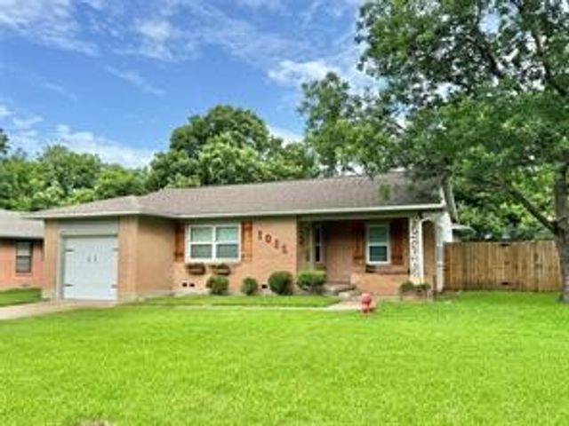 1015 W Sycamore Street, Sherman, TX 75092