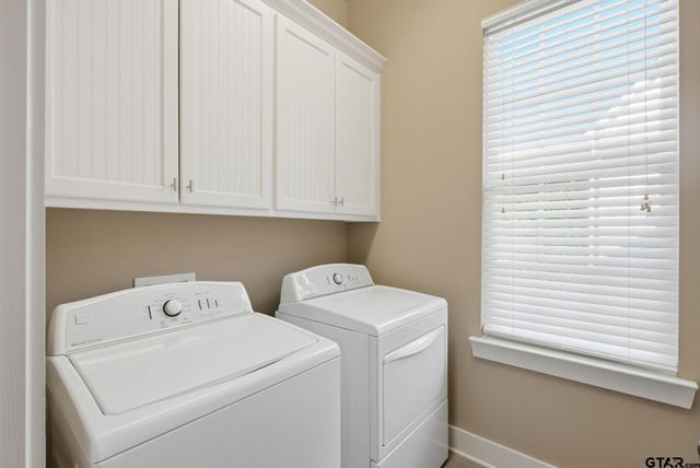 3942 Charleston Park, Tyler, TX 75701