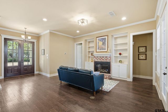 3942 Charleston Park, Tyler, TX 75701