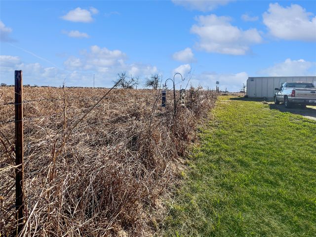 651 County Road 2906, Dodd City, TX 75438