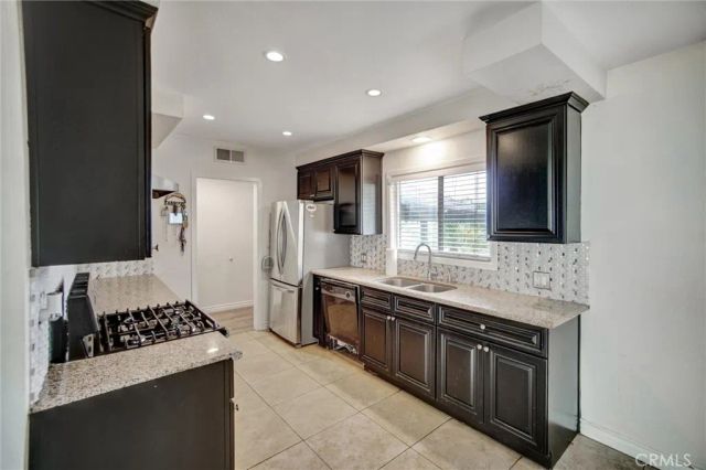 2424 Central Avenue, Riverside, CA 92506