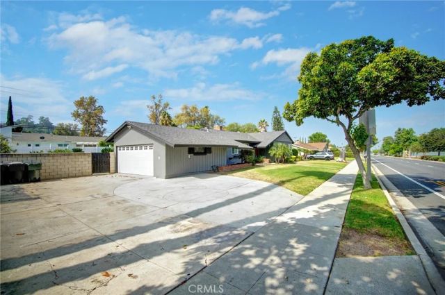 2424 Central Avenue, Riverside, CA 92506