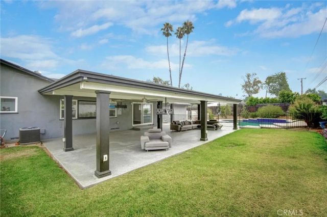 2424 Central Avenue, Riverside, CA 92506