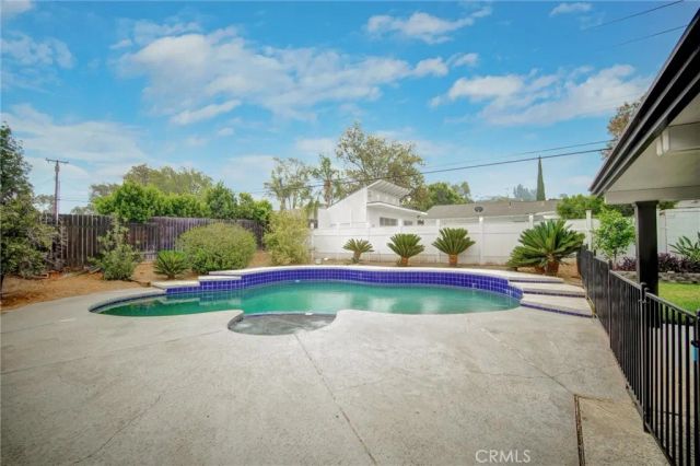 2424 Central Avenue, Riverside, CA 92506