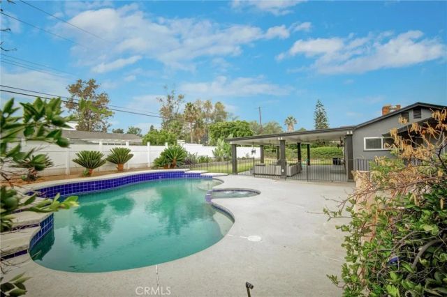 2424 Central Avenue, Riverside, CA 92506