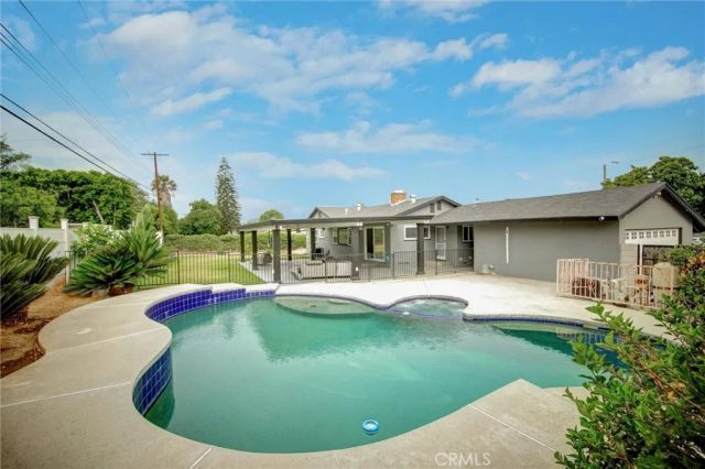 2424 Central Avenue, Riverside, CA 92506