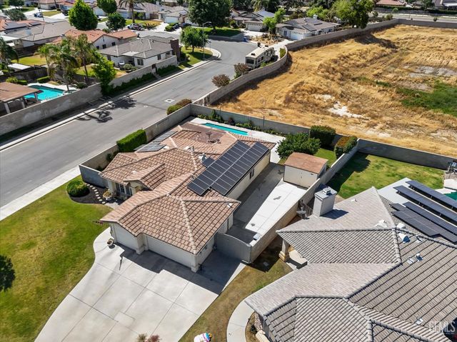 10401 Iroquois Lane, Bakersfield, CA 93312
