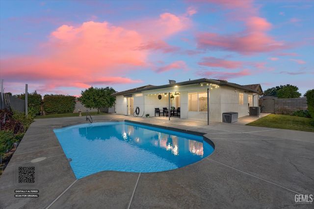 10401 Iroquois Lane, Bakersfield, CA 93312
