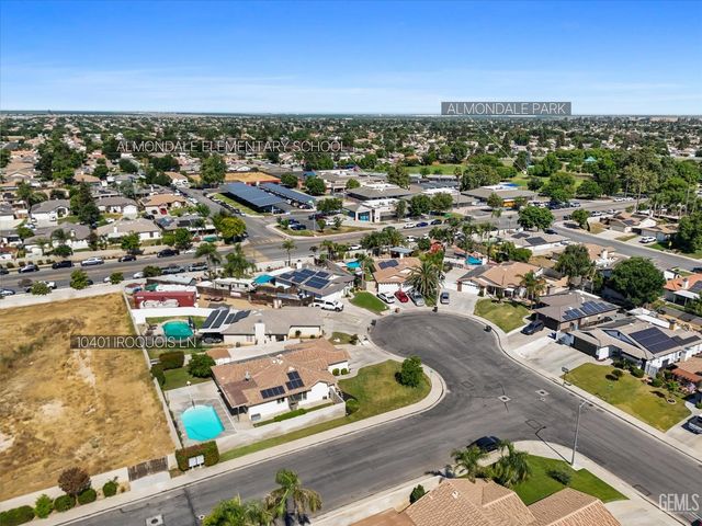 10401 Iroquois Lane, Bakersfield, CA 93312