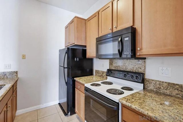 8324 Regents Rd 2E, San Diego, CA 92122