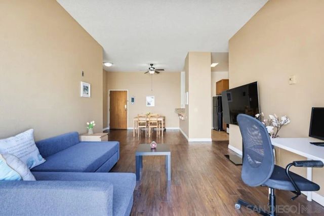 8324 Regents Rd 2E, San Diego, CA 92122