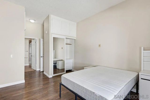 8324 Regents Rd 2E, San Diego, CA 92122